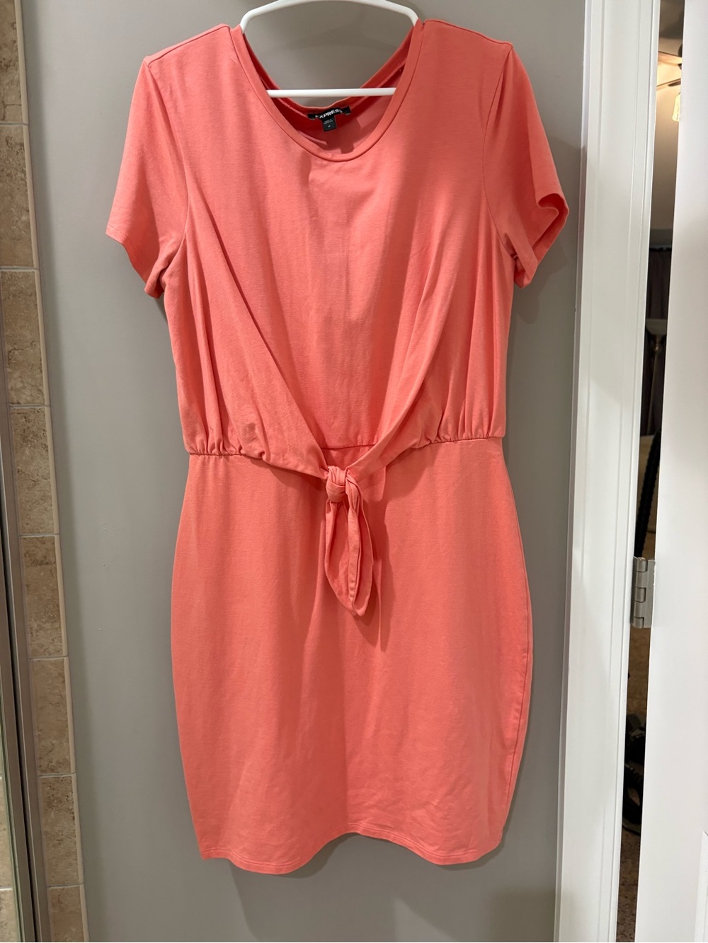 Express Coral Tie-Waist Short Sleeve Dress